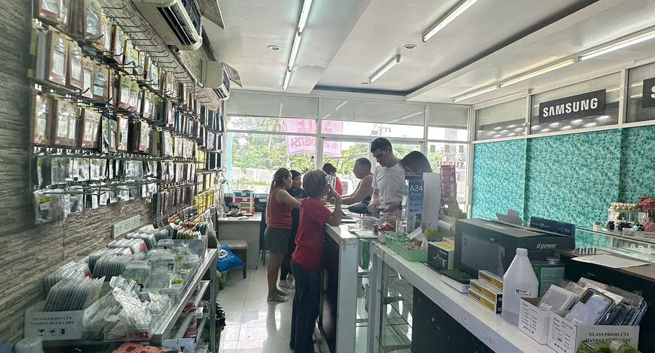 For sale 2 bedrooms retail Space in Mueang Phuket, Phuket