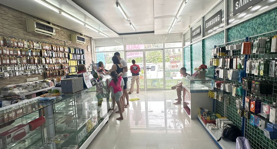 For sale 2 bedrooms retail Space in Mueang Phuket, Phuket