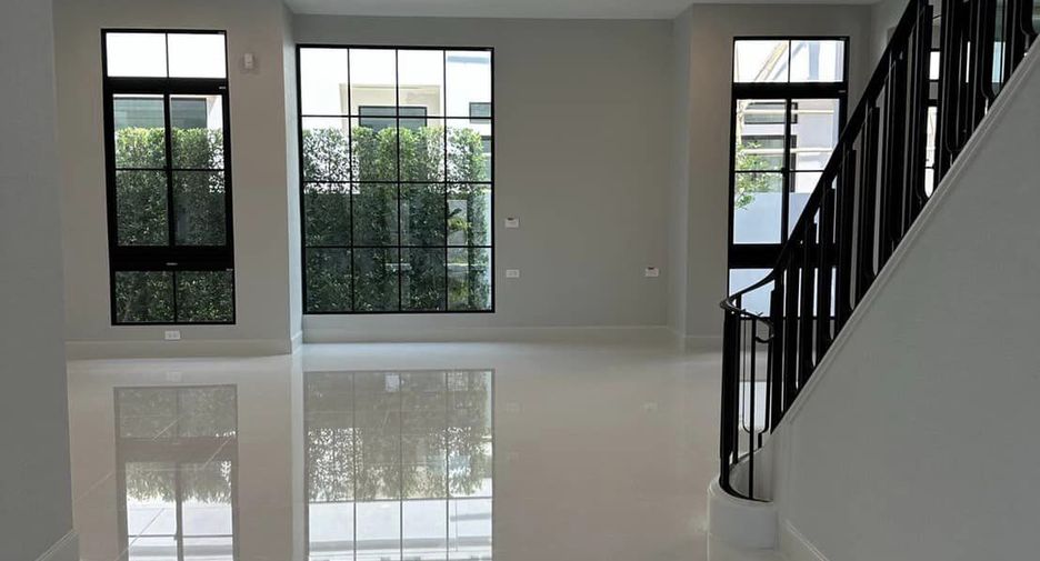 For sale and for rent 5 bedrooms house in Saphan Sung, Bangkok