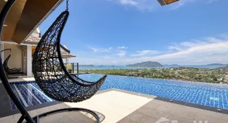 For rent 6 bedrooms villa in Mueang Phuket, Phuket