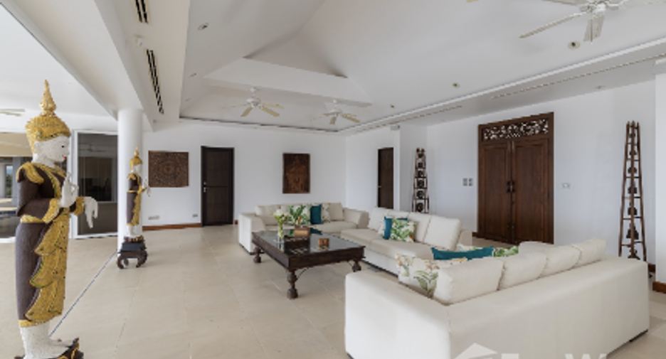 For rent 6 bedrooms villa in Mueang Phuket, Phuket