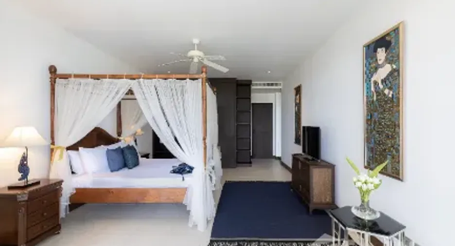 For rent 6 bedrooms villa in Mueang Phuket, Phuket