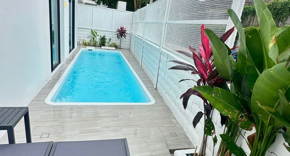 For rent 3 bedrooms villa in Mueang Phuket, Phuket