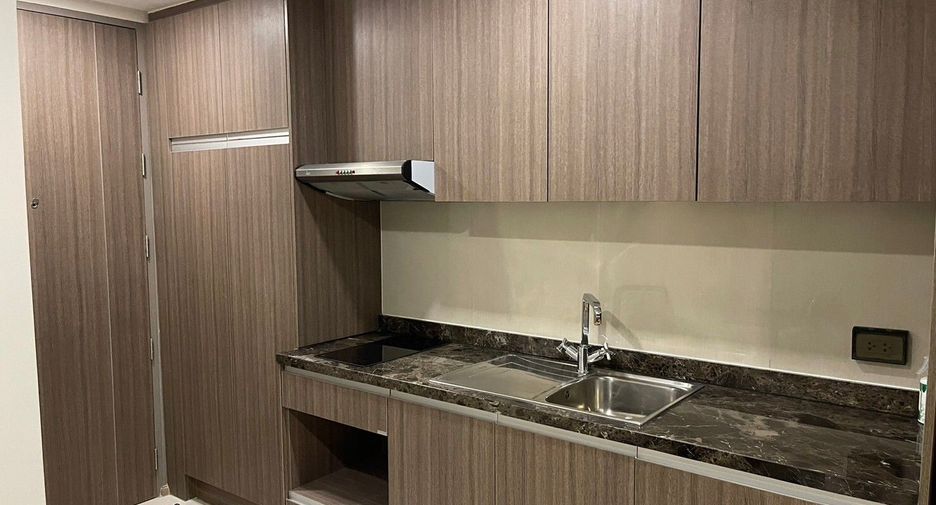 For sale 1 bed condo in Watthana, Bangkok