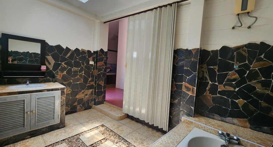 For rent 2 ベッドルーム house in Thalang, Phuket