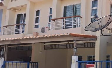 For rent 3 bedrooms townhouse in Kathu, Phuket