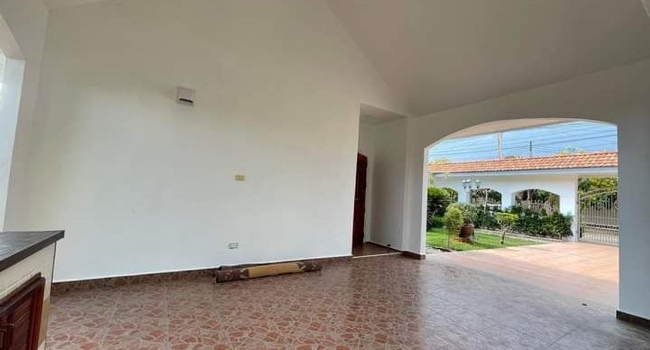 For rent 4 bedrooms house in Bang Lamung, Chonburi