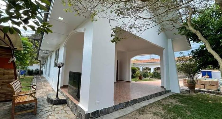 For rent 4 bedrooms house in Bang Lamung, Chonburi