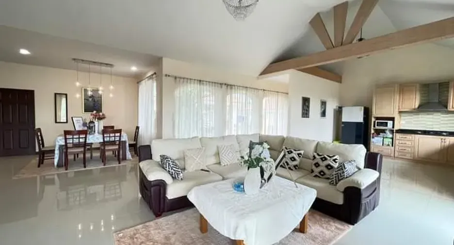 For rent 4 bedrooms house in Bang Lamung, Chonburi
