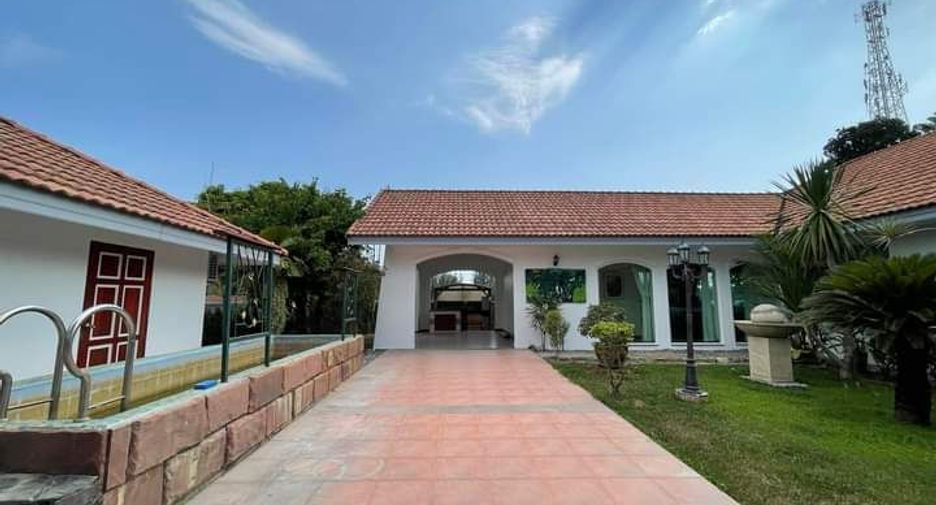 For rent 4 bedrooms house in Bang Lamung, Chonburi