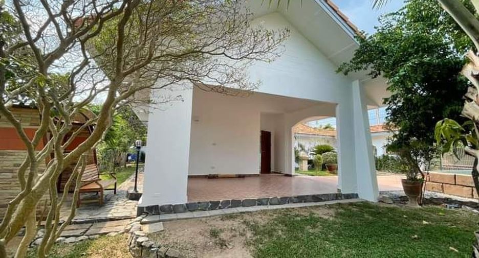 For rent 4 bedrooms house in Bang Lamung, Chonburi