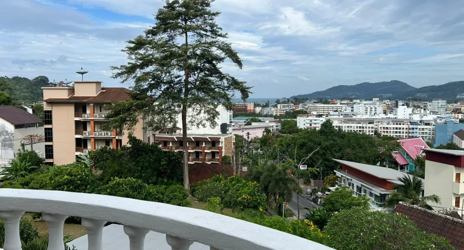 Haus zum Kauf mit 15 Zimmer in Kathu, Phuket