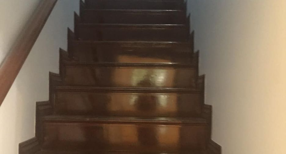 For sale 4 bedrooms townhouse in Din Daeng, Bangkok