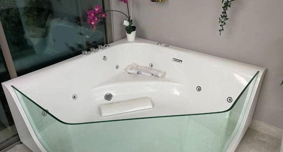 For sale 1 bed condo in Bang Lamung, Chonburi