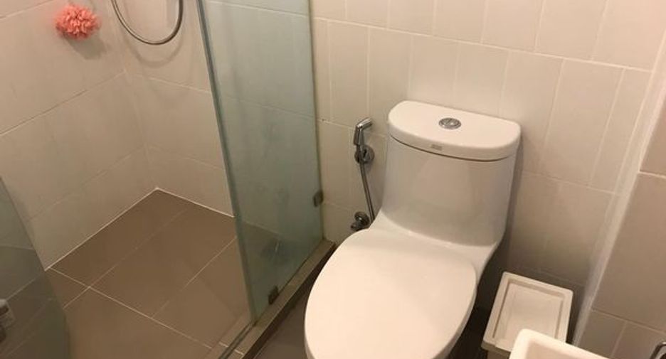 For sale 1 bed condo in Khlong Toei, Bangkok