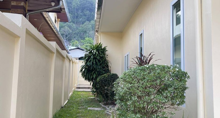 For sale 5 bedrooms villa in Kathu, Phuket