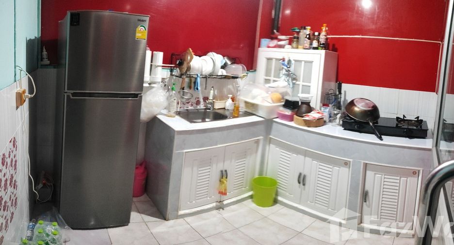 For sale 2 bedrooms townhouse in Mueang Pathum Thani, Pathum Thani