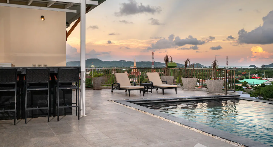 For rent 5 bedrooms villa in Mueang Phuket, Phuket