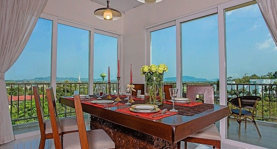 For rent 5 bedrooms villa in Mueang Phuket, Phuket