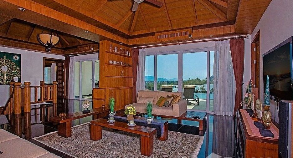 For rent 5 bedrooms villa in Mueang Phuket, Phuket