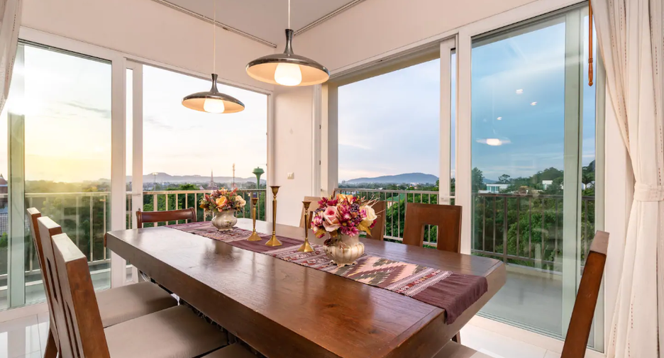 For rent 5 bedrooms villa in Mueang Phuket, Phuket