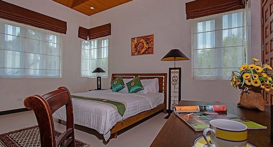 For rent 5 bedrooms villa in Mueang Phuket, Phuket