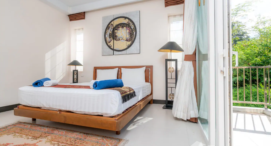 For rent 5 bedrooms villa in Mueang Phuket, Phuket