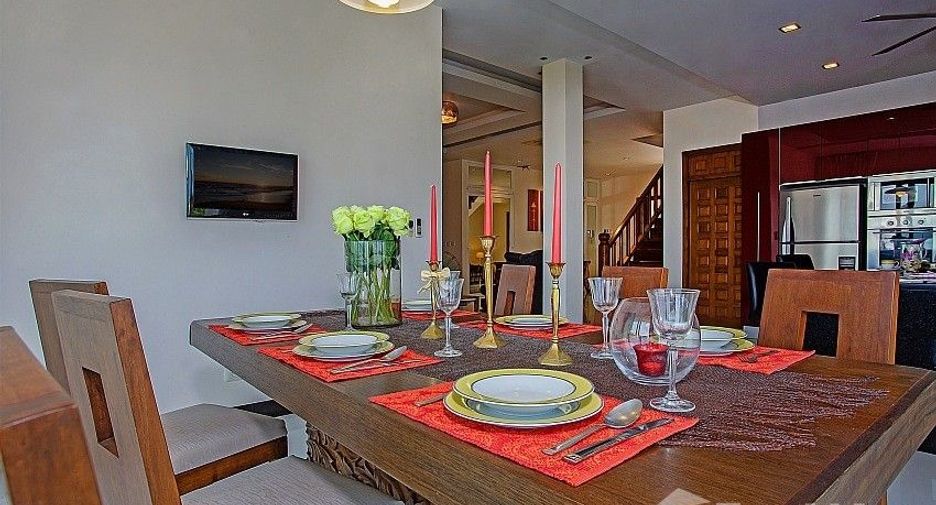 For rent 5 bedrooms villa in Mueang Phuket, Phuket