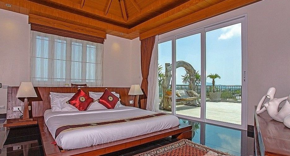 For rent 5 bedrooms villa in Mueang Phuket, Phuket
