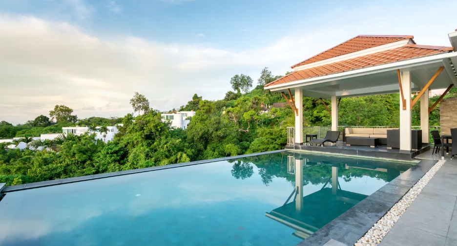 For rent 5 bedrooms villa in Mueang Phuket, Phuket