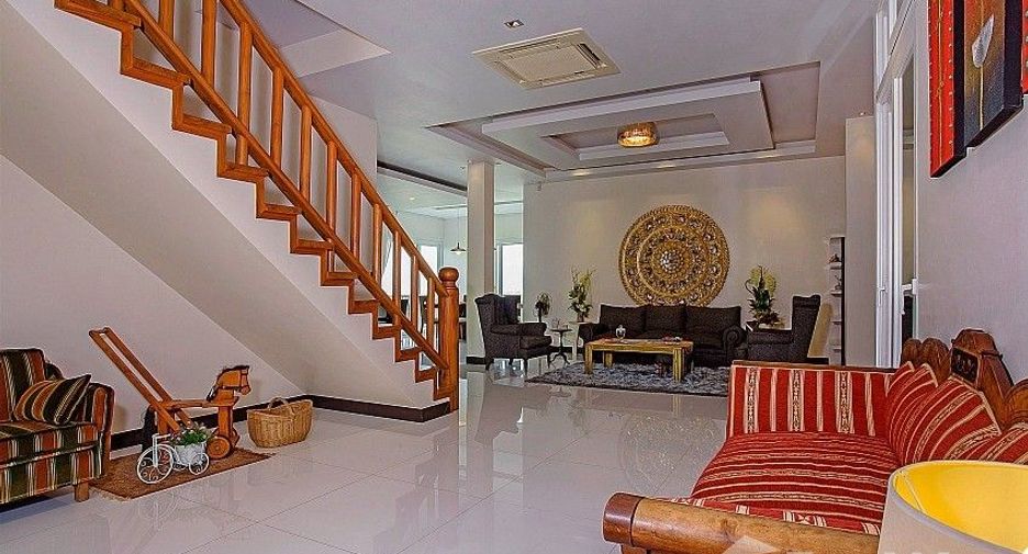 For rent 5 bedrooms villa in Mueang Phuket, Phuket