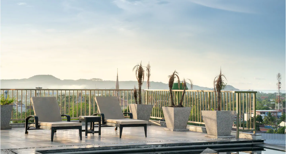 For rent 5 bedrooms villa in Mueang Phuket, Phuket