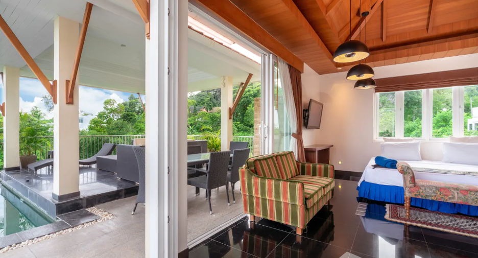 For rent 5 bedrooms villa in Mueang Phuket, Phuket