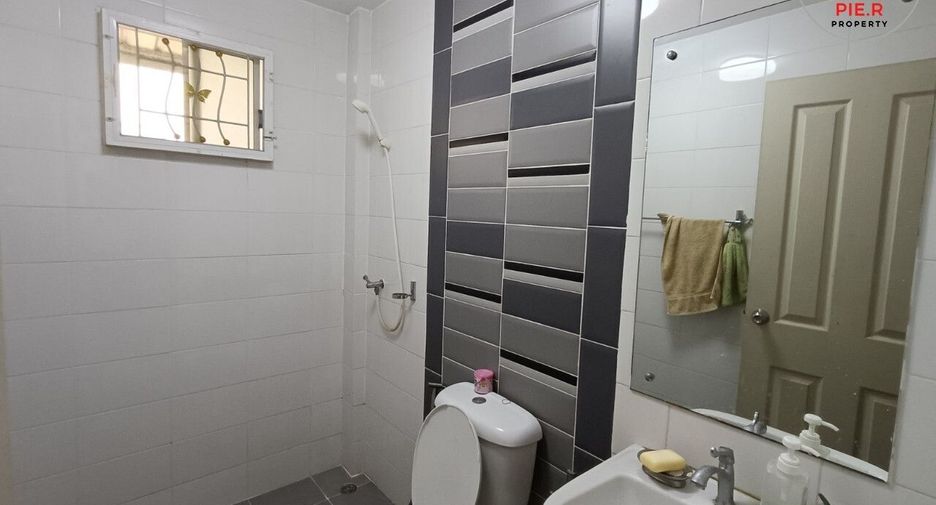 Reihenhaus zum Kauf mit 3 Zimmer in Lam Luk Ka, Pathum Thani
