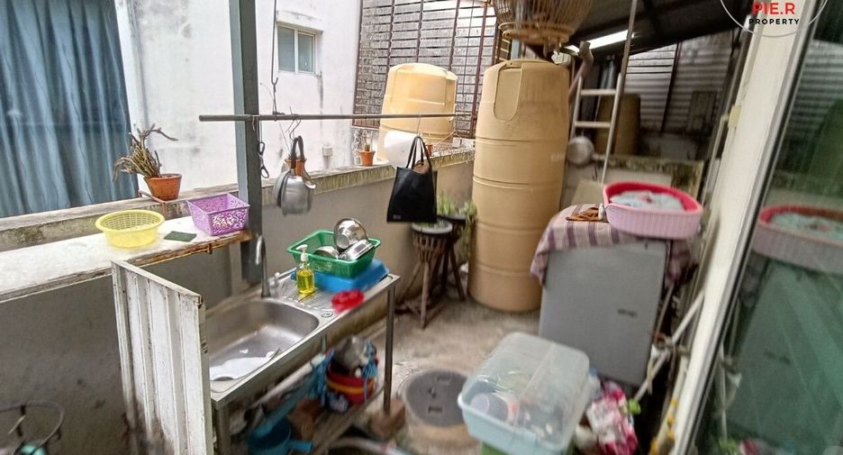 Reihenhaus zum Kauf mit 3 Zimmer in Lam Luk Ka, Pathum Thani