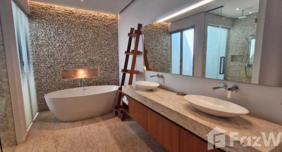 For rent 4 bedrooms villa in Thalang, Phuket