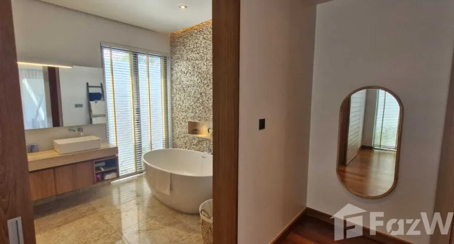 For rent 4 bedrooms villa in Thalang, Phuket