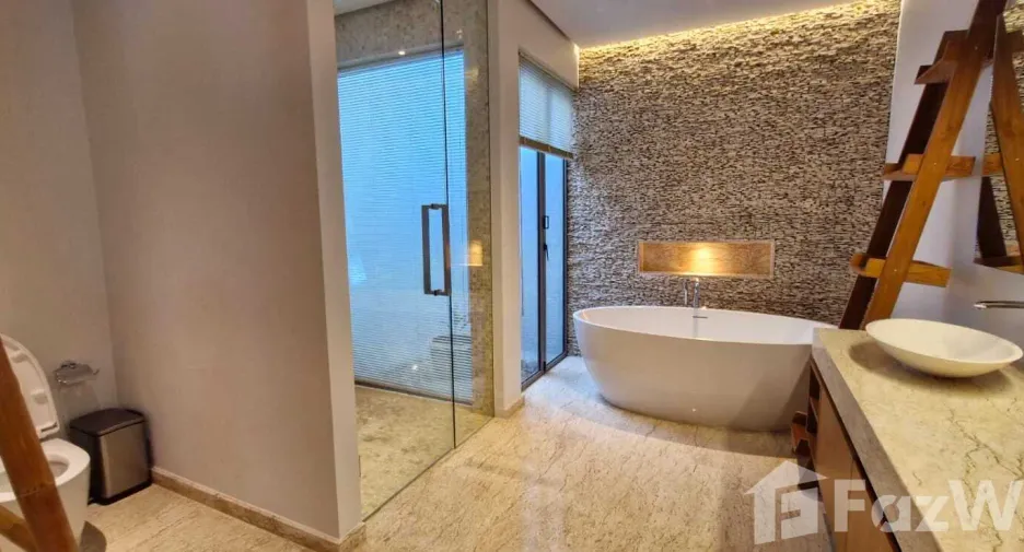 For rent 4 bedrooms villa in Thalang, Phuket