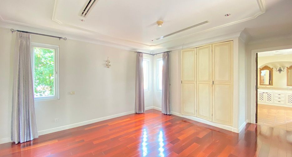 Casa en venta y en alquiler de 3 habitaciones en Bang Phli, Samut Prakan
