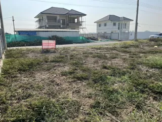 出售 土地 在 Nong Chok, 曼谷