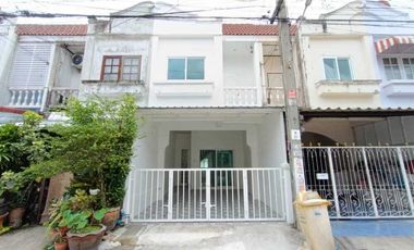 For sale 3 bedrooms townhouse in Sai Mai, Bangkok