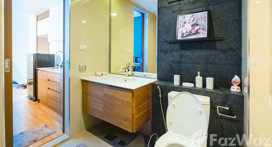 For sale 1 bed condo in Si Racha, Chonburi