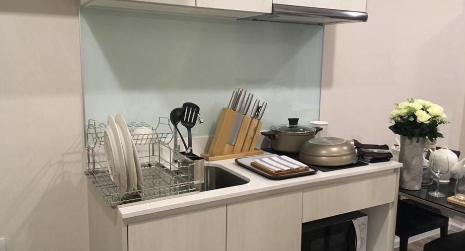 For sale 1 bed condo in Si Racha, Chonburi