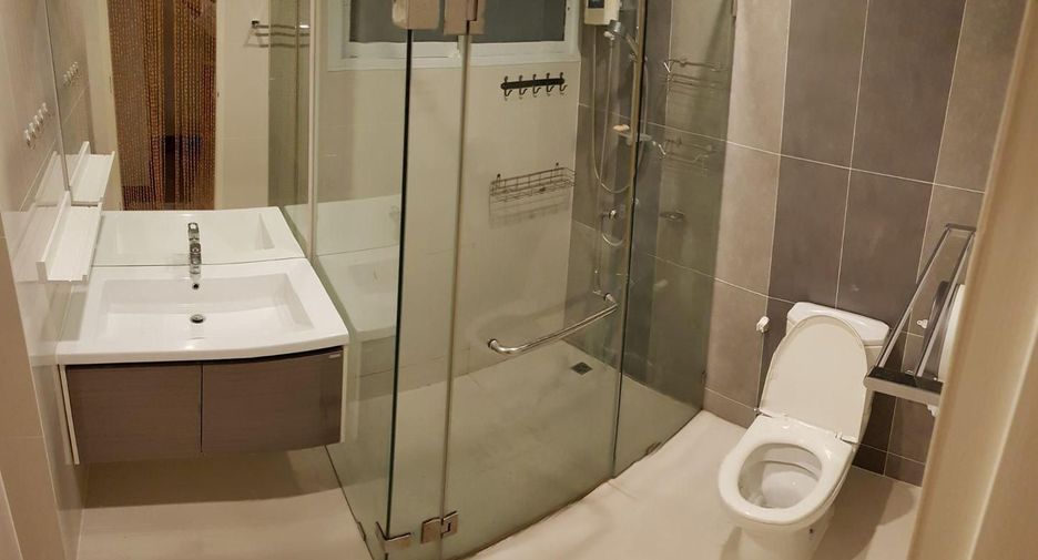 For sale 3 bedrooms house in Khan Na Yao, Bangkok