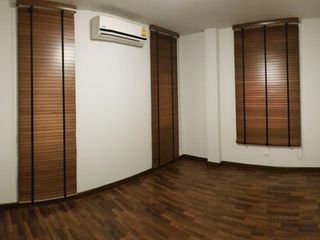 出售 3 卧室 独立屋 在 Khan Na Yao, 曼谷