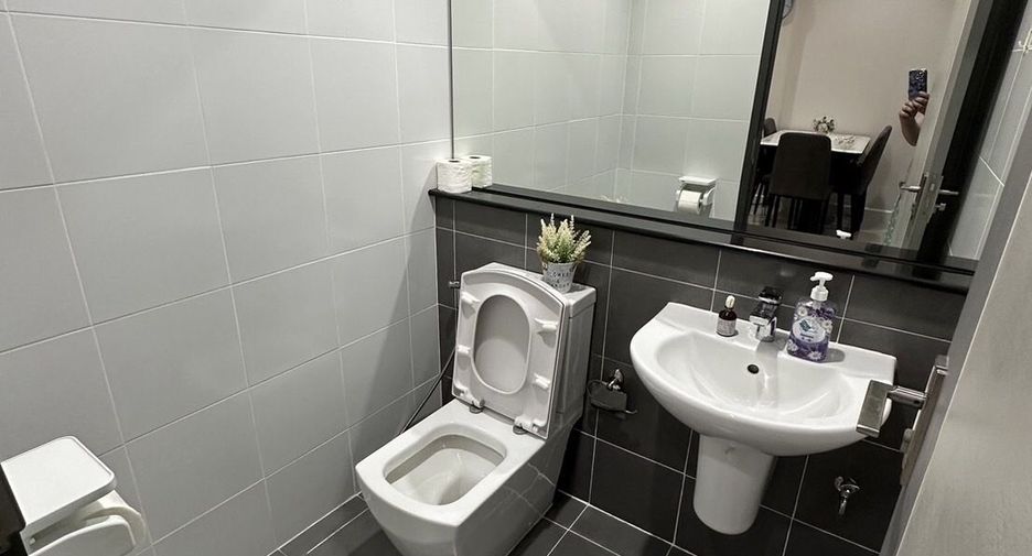 For sale 3 bedrooms townhouse in Wang Thonglang, Bangkok