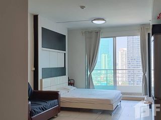 Condo en venta y en alquiler de estudio en Khlong San, Bangkok