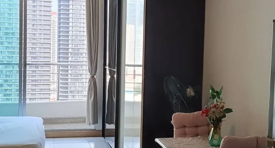 For sale and for rent studio condo in Khlong San, Bangkok