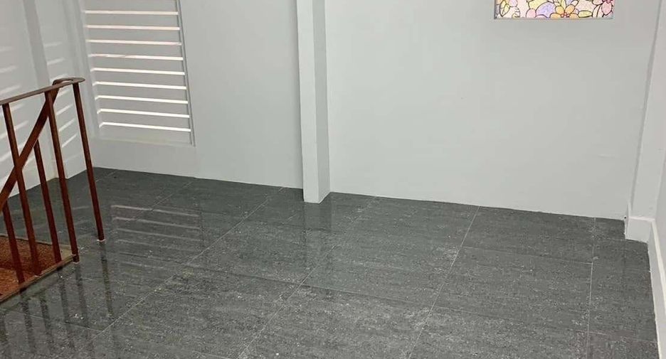 For rent and for sale retail Space in Bangkok Noi, Bangkok
