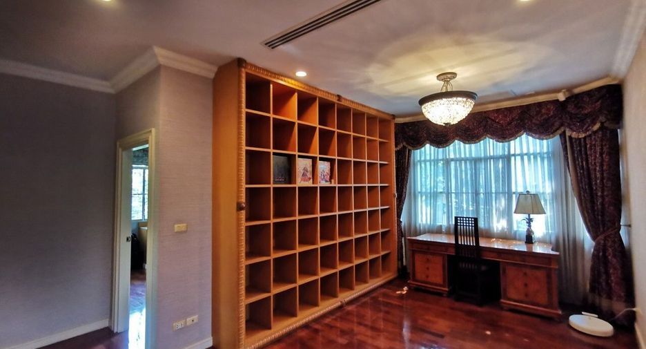 For sale 3 bedrooms house in Prawet, Bangkok